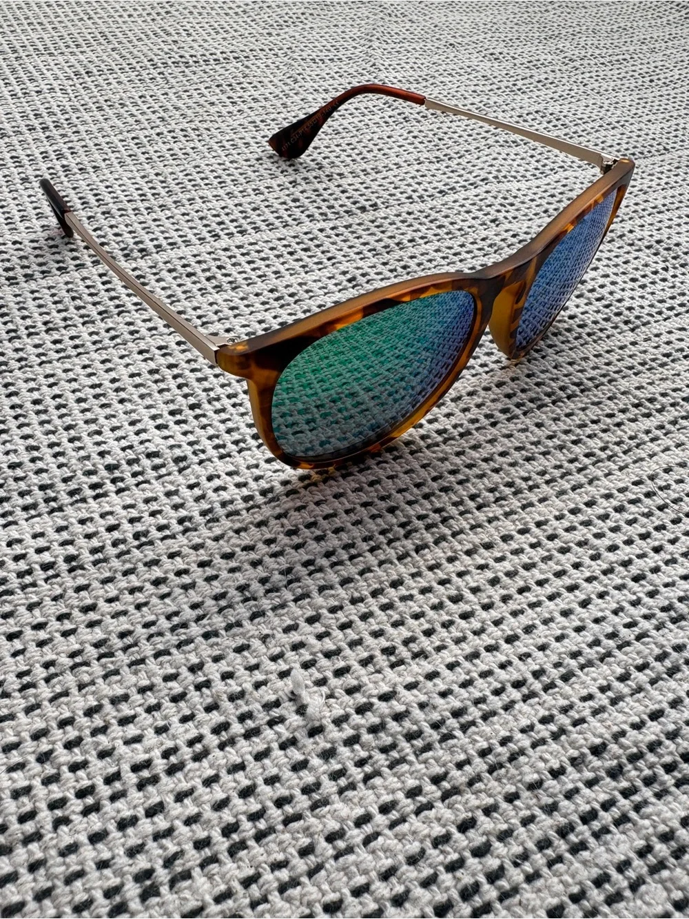 NWOT Tortoiseshell Frame Sunglasses with polarized Lenses